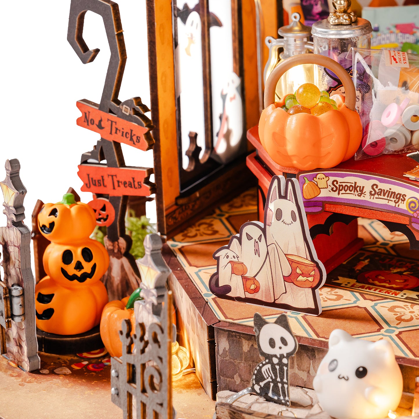 Rolife Haunted Candy House DIY Miniature Model Kit — Spooky Halloween Decor