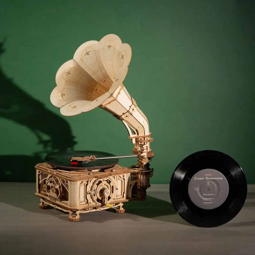 Hand Crank Classic Gramophone with Music 3D wooden puzzle DIY