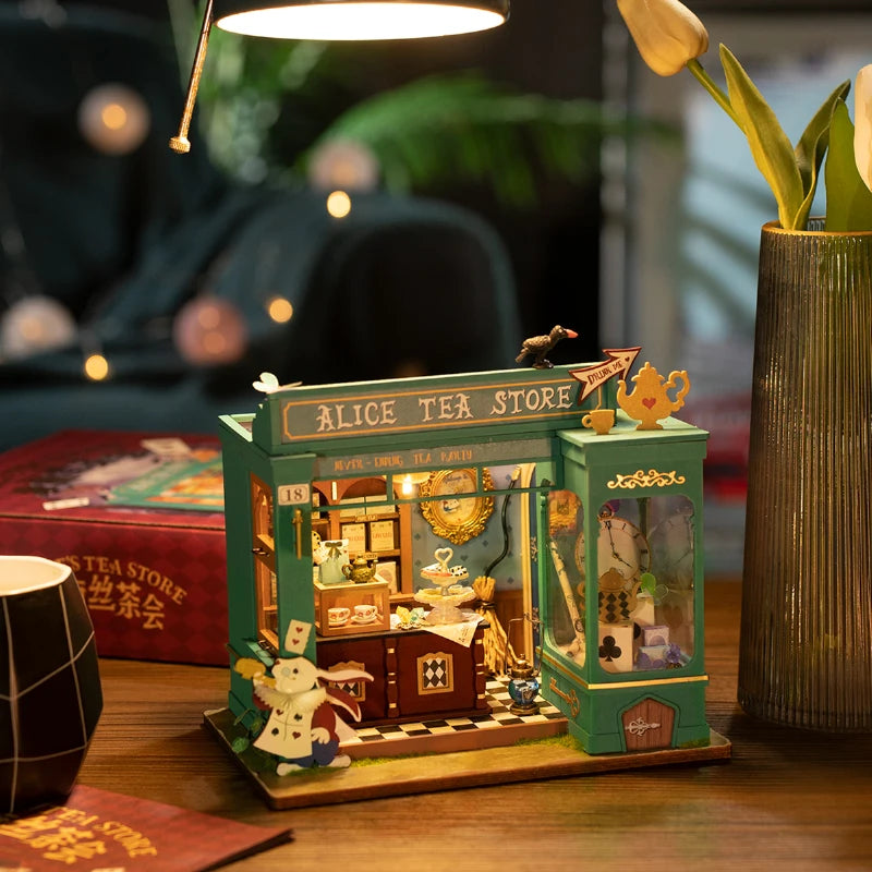 DollHouse: Kiki's Magic Emporium, Alice's Tea Store, Mose's Detective Agency, DIY KIT