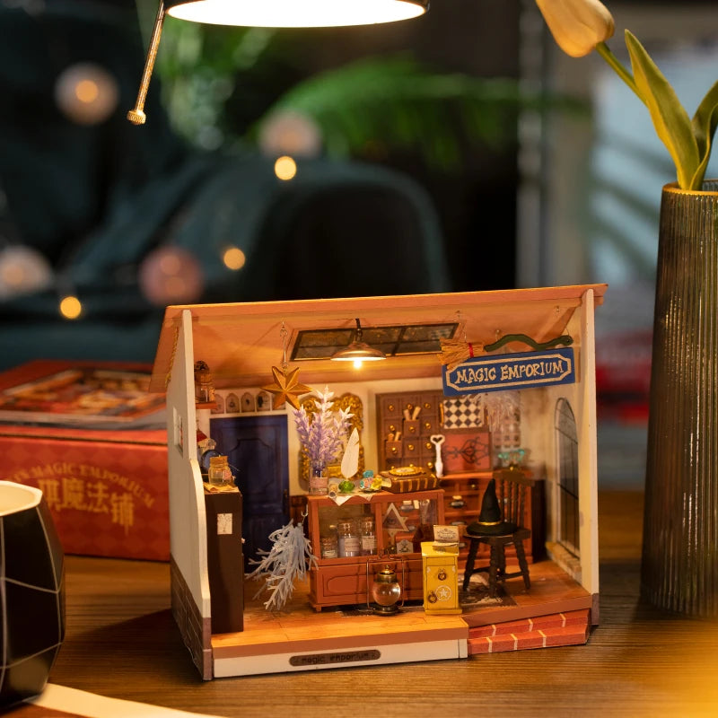 DollHouse: Kiki's Magic Emporium, Alice's Tea Store, Mose's Detective Agency, DIY KIT